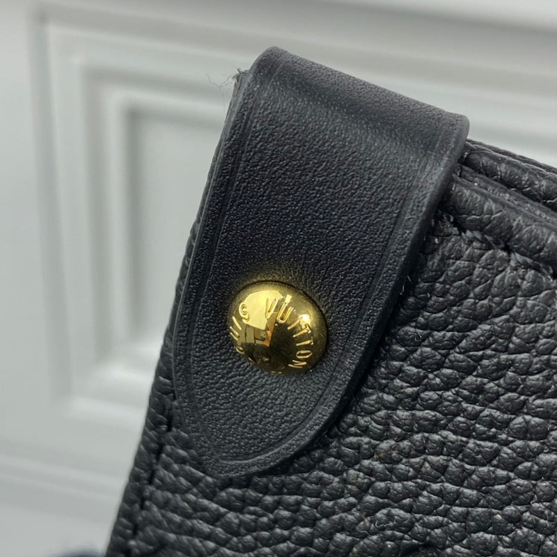 LOV - Luxurious Totes - 2562