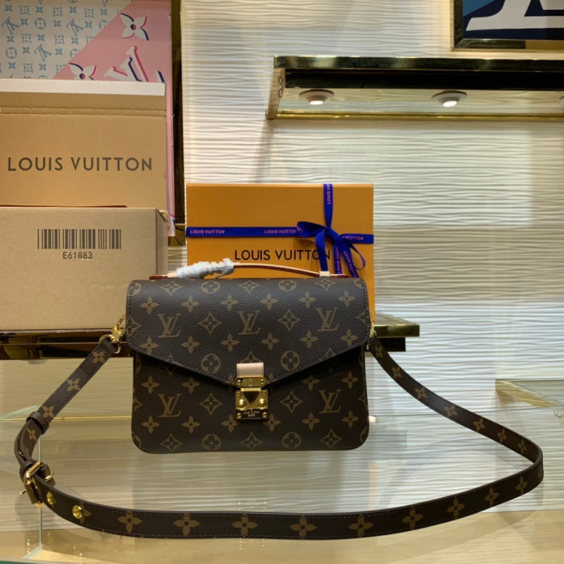 LOV - Luxurious Totes - 1521