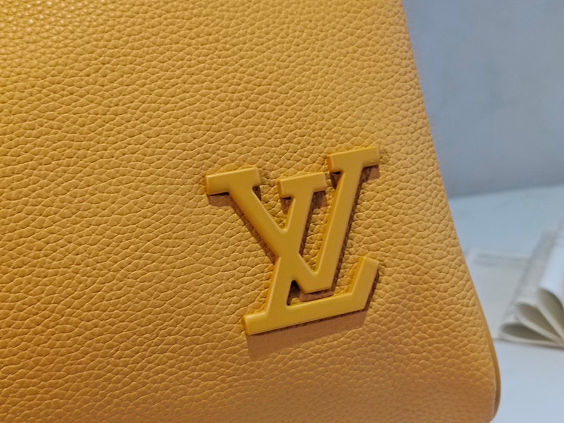 LOV - Luxurious Totes - 931