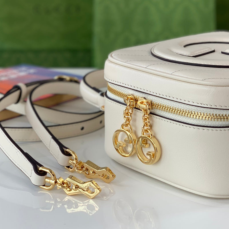 GUI - Luxurious Totes - 315