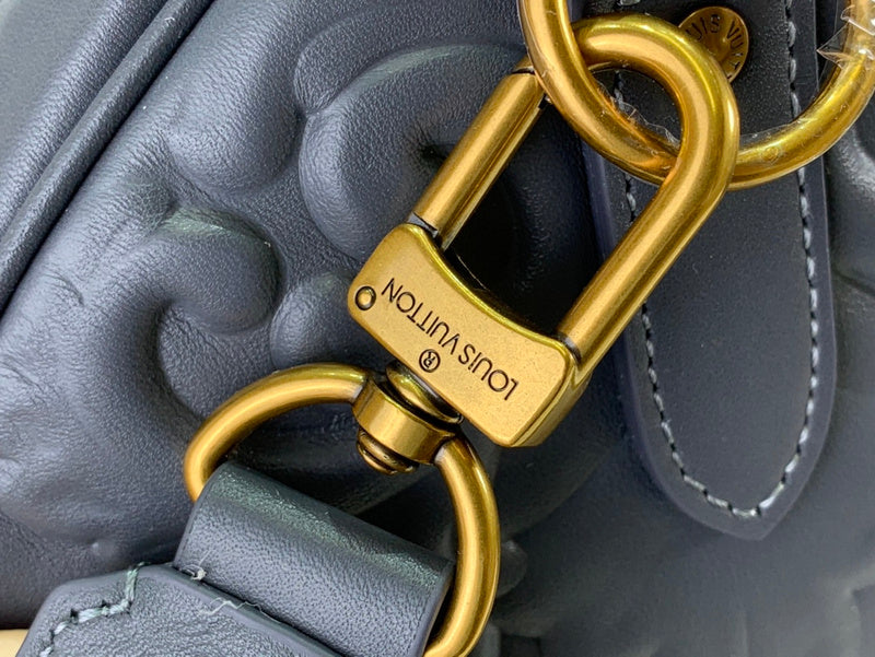 LOV - Luxurious Totes - 108