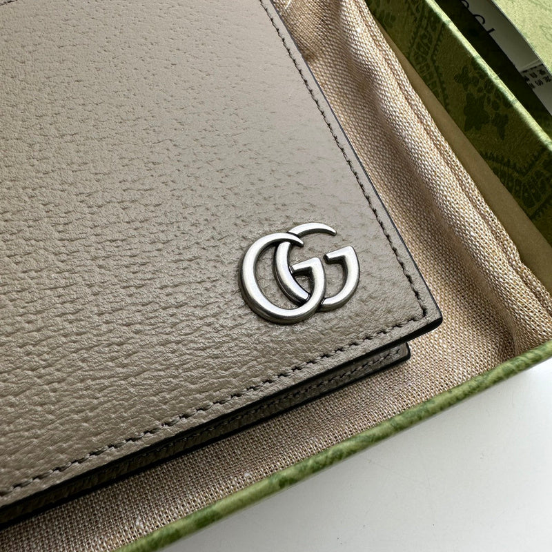 GUI - Luxurious Totes - 094