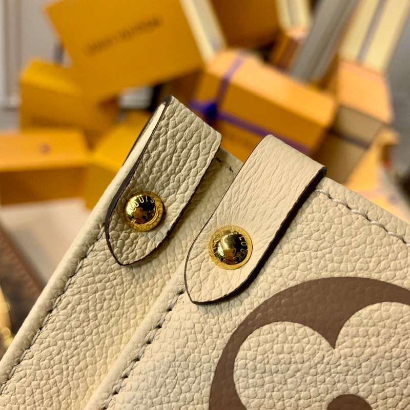 Luxurious Totes - Latest - 1440