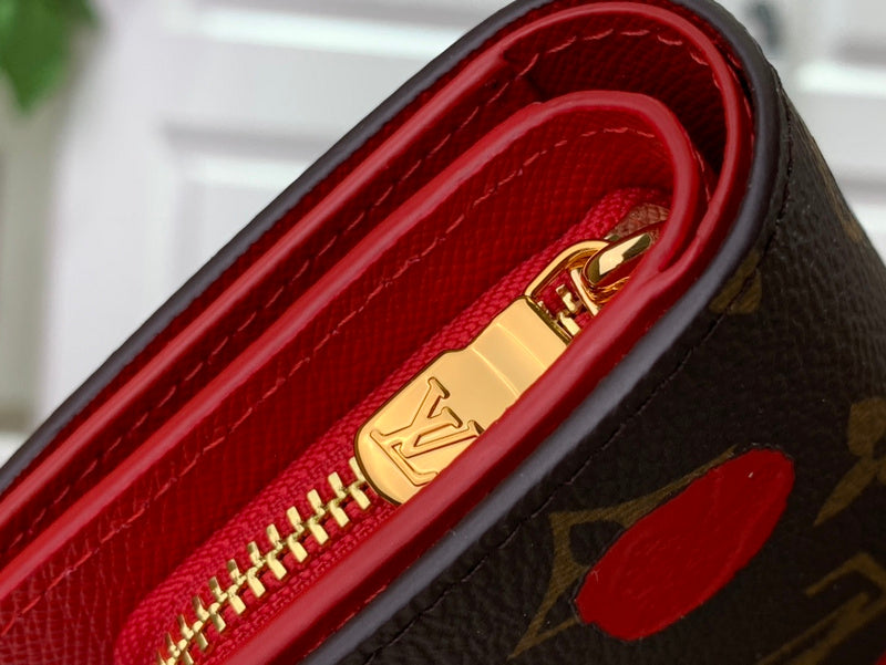 LOV - Luxurious Totes - 583