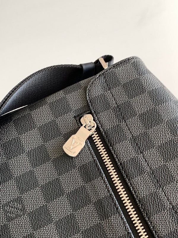 LOV - Luxurious Totes - 1806