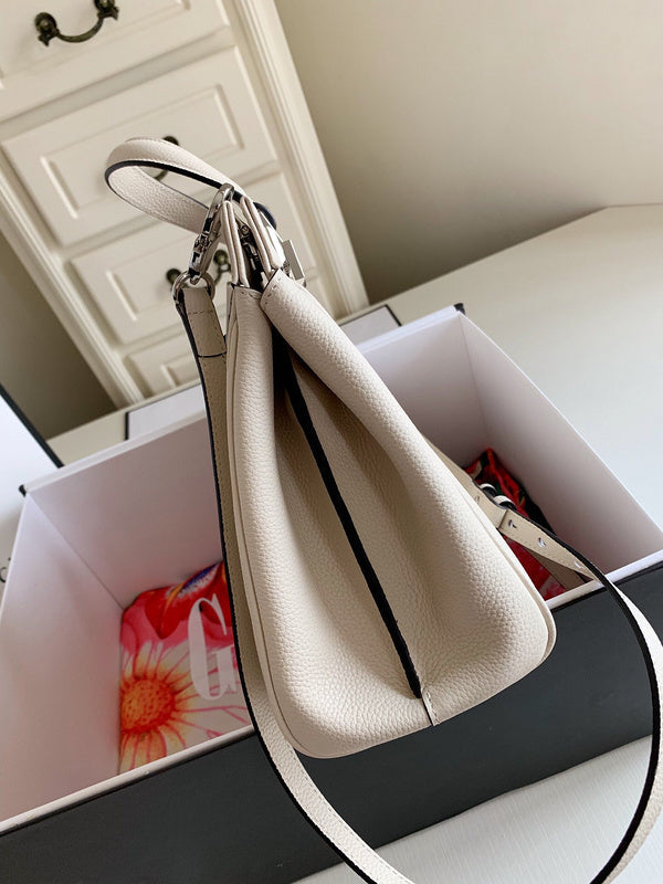 Luxurious Totes - Latest - 10054