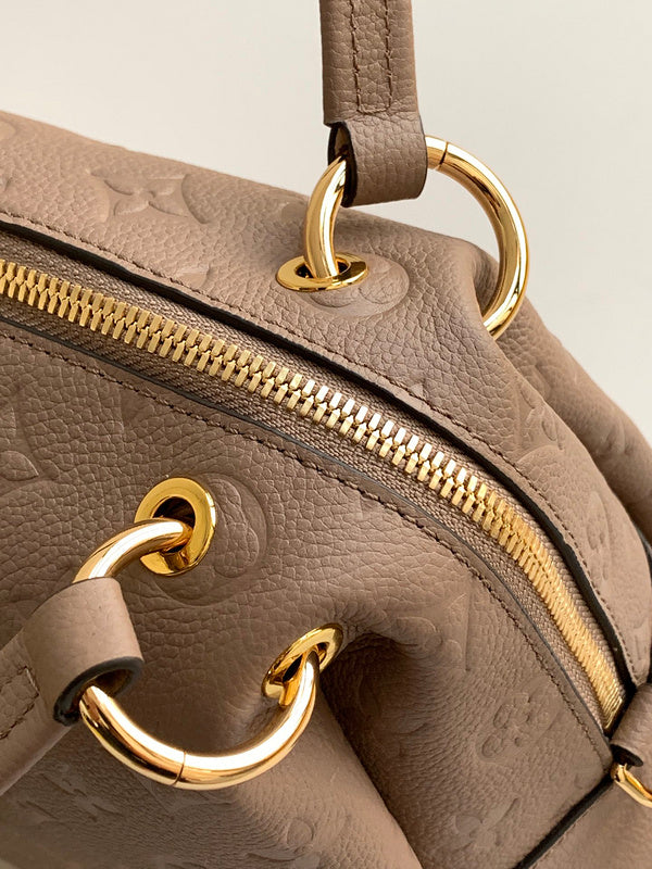 Luxurious Totes - Latest - 1786