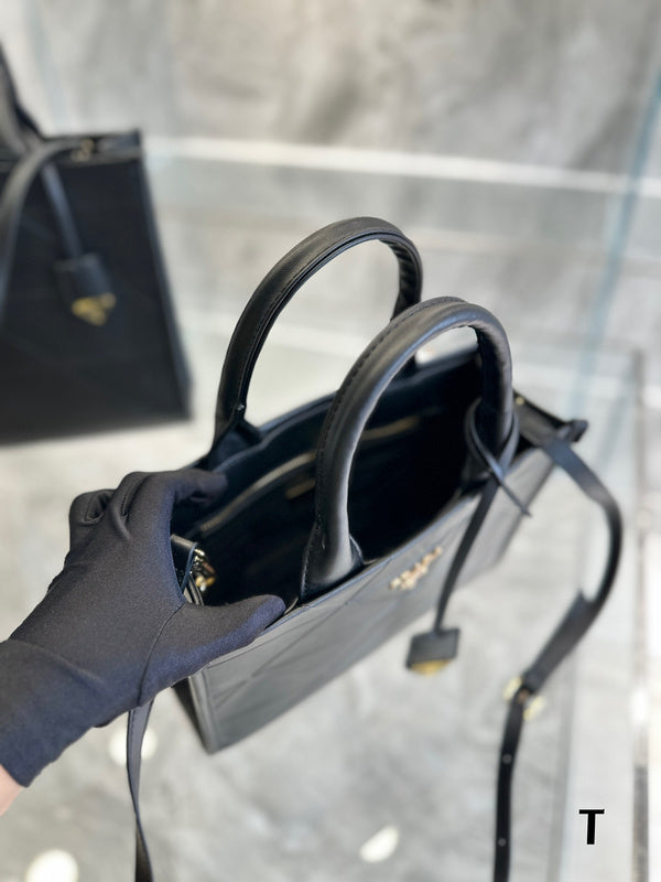 Luxurious Totes - PDA3 Bags - 194