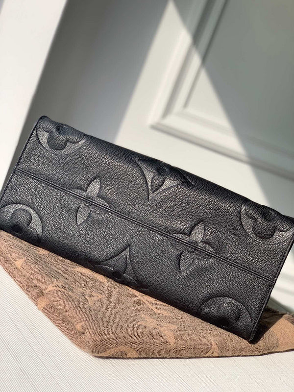LOV - Luxurious Totes - 2631