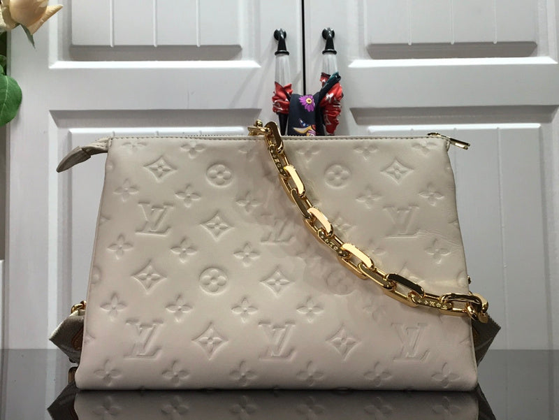 LOV - Luxurious Totes - 2490