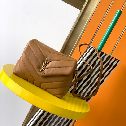 Luxurious Totes - Latest - 8135
