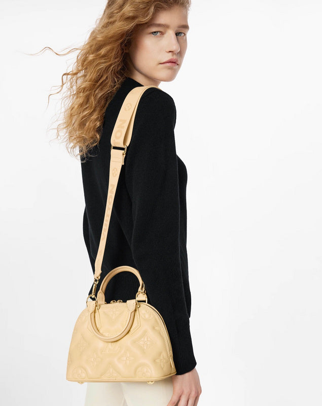 LOV - Luxurious Totes - 1562