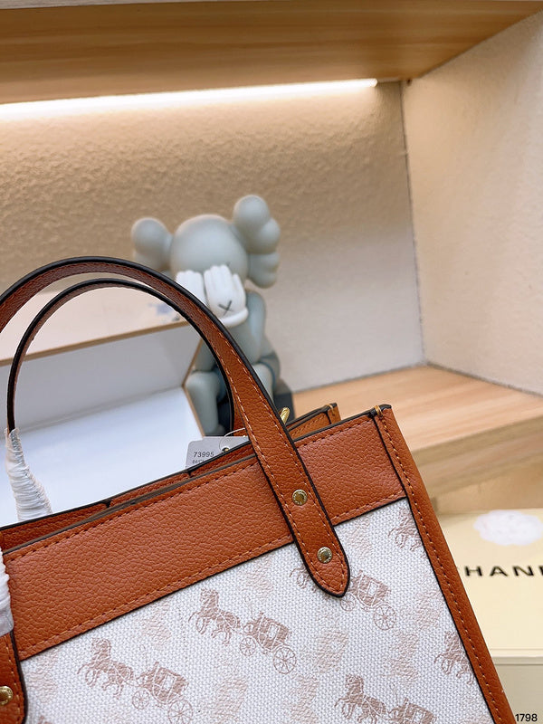 Luxurious Totes - CCH2 Bags - 014