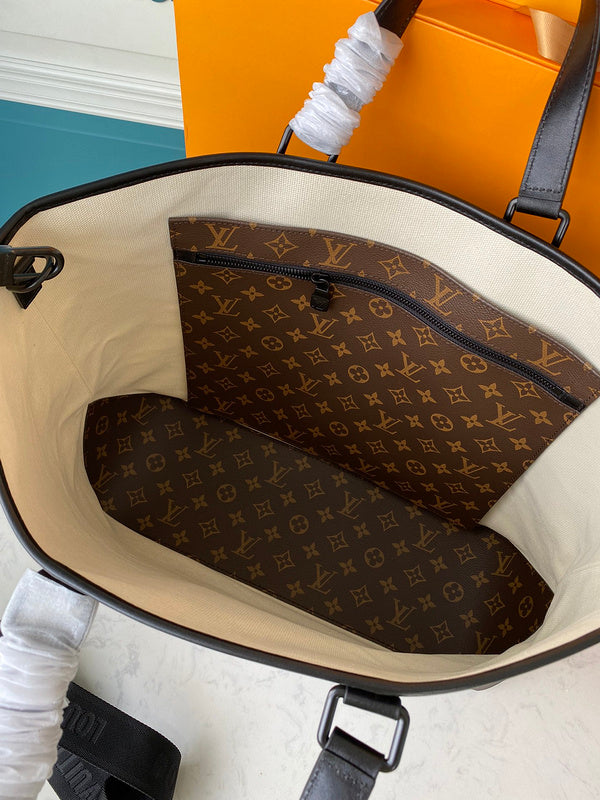 LOV - Luxurious Totes - 1997