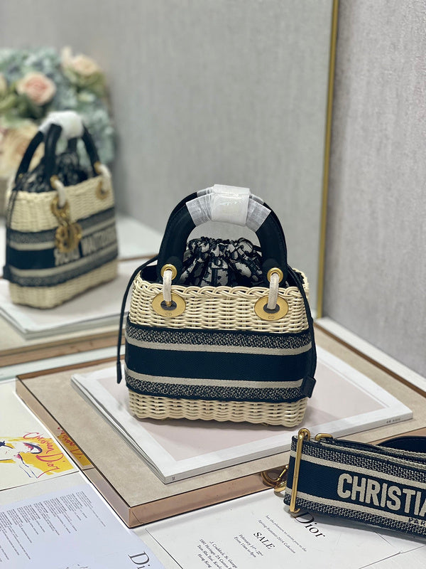 Luxurious Totes - Latest - 6341