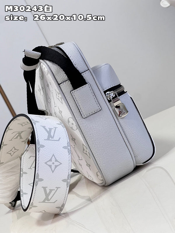 LOV - Luxurious Totes - 243
