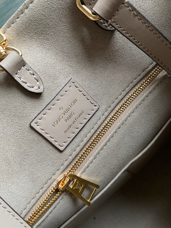 LOV - Luxurious Totes - 1022