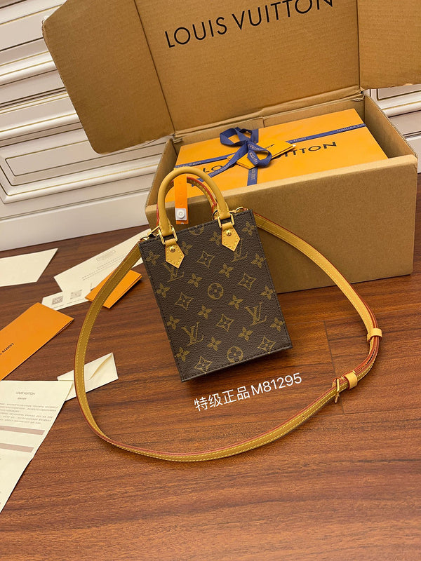 LOV - Luxurious Totes - 1494