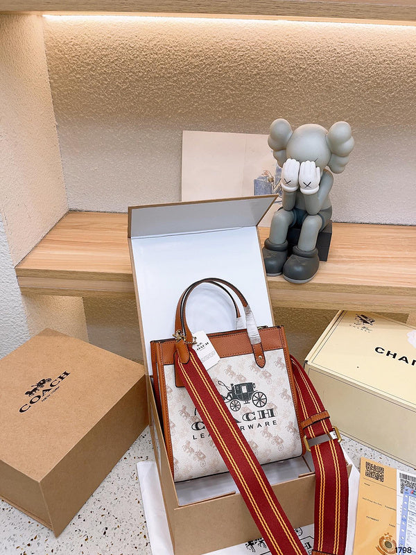 Luxurious Totes - CCH2 Bags - 014
