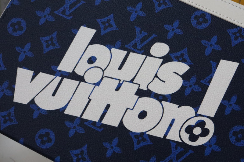 LOV - Luxurious Totes - 2370