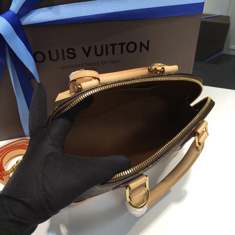 LOV - Luxurious Totes - 2760