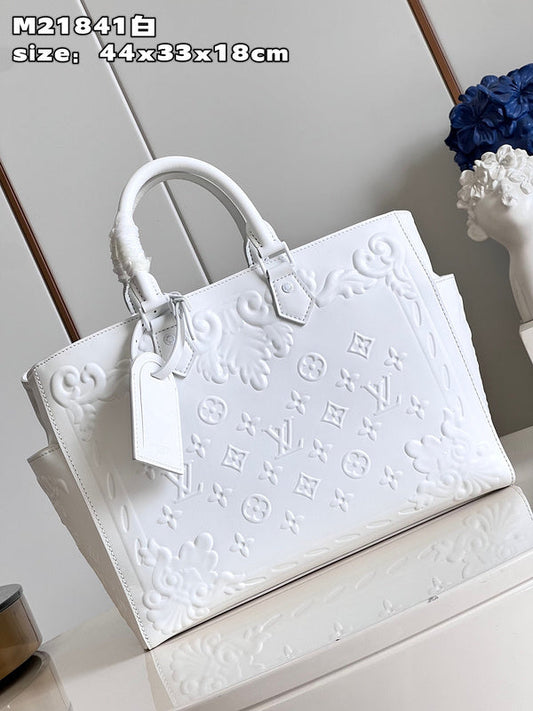 LOV - Luxurious Totes - 334
