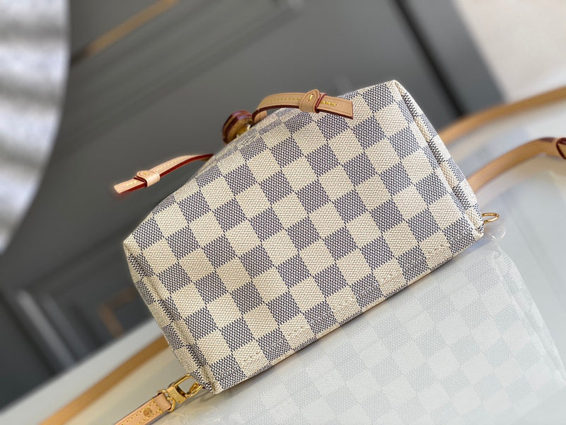 LOV - Luxurious Totes - 1865
