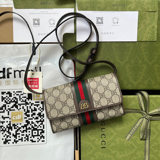 GUI - Luxurious Totes - 1232