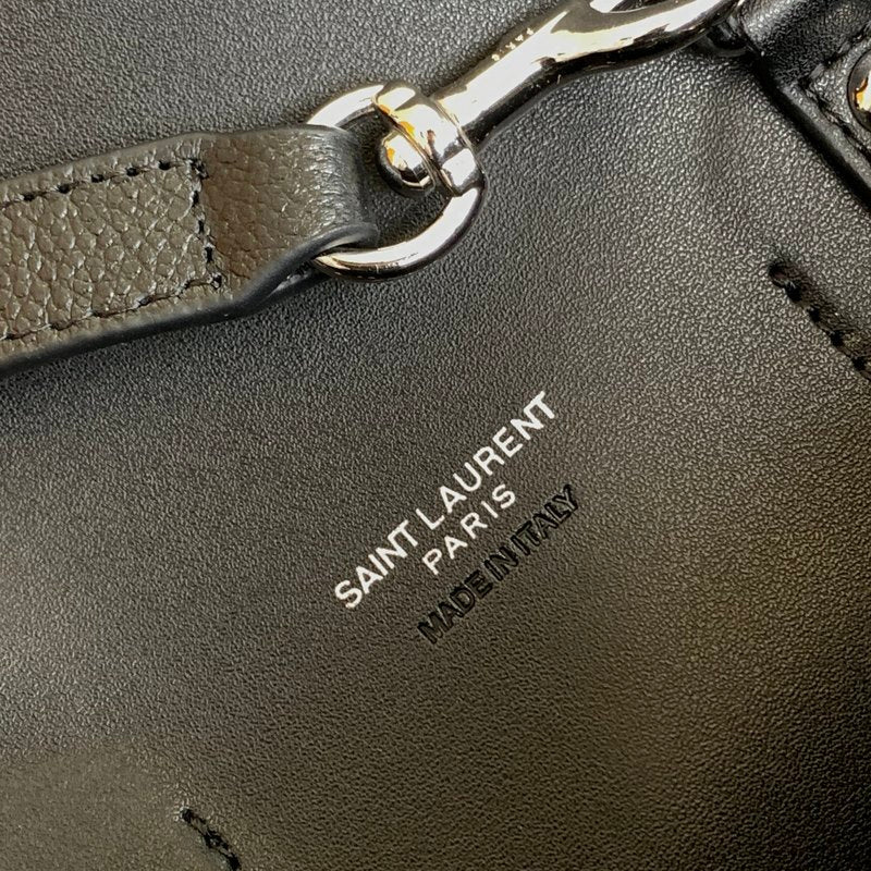 Luxurious Totes - Latest - 8141