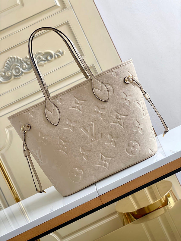LOV - Luxurious Totes - 1674