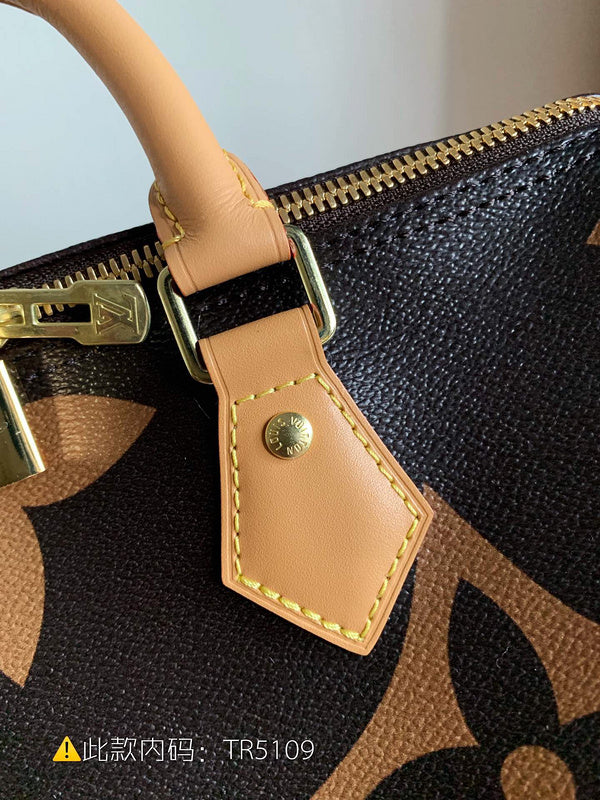 Luxurious Totes - Latest - 9704