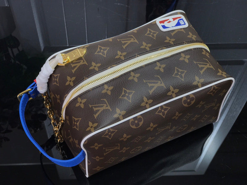 LOV - Luxurious Totes - 2404