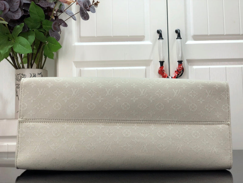 LOV - Luxurious Totes - 1357