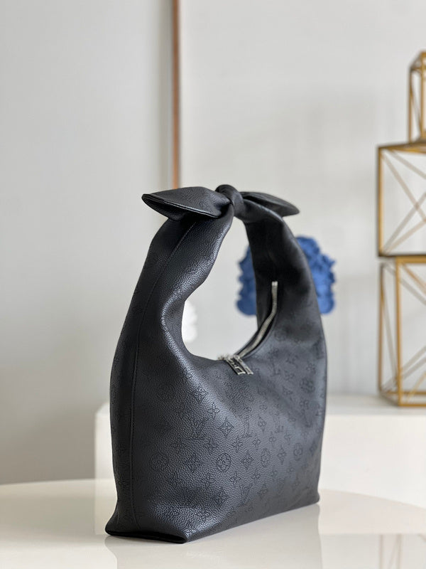 LOV - Luxurious Totes - 1218