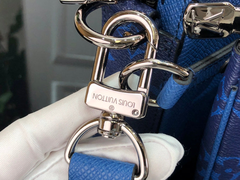 LOV - Luxurious Totes - 1853