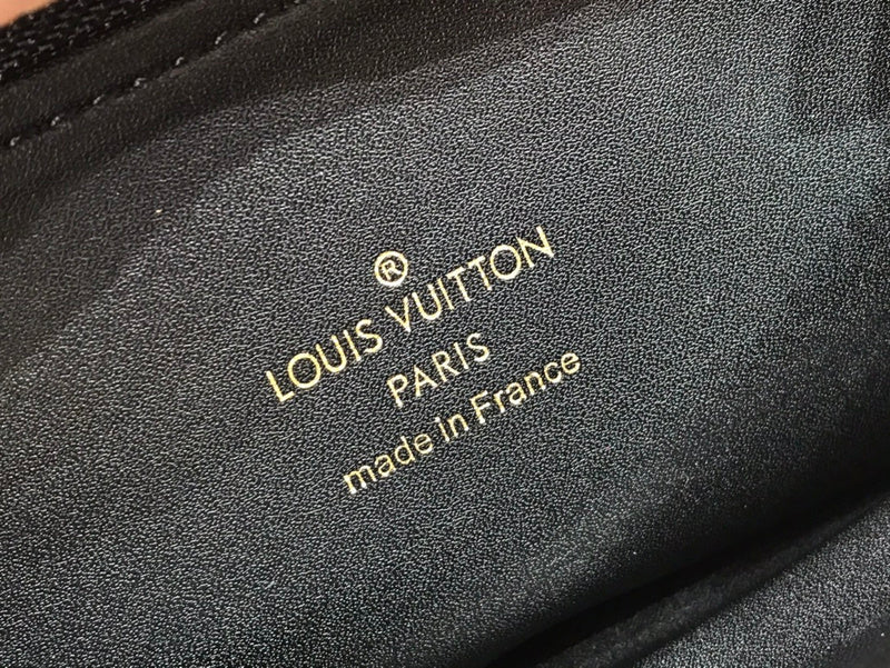 LOV - Luxurious Totes - 2427
