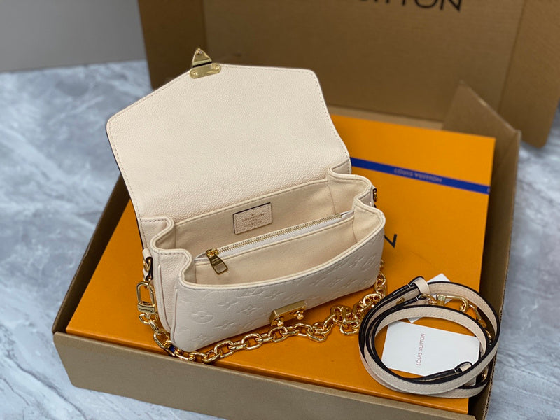 LOV - Luxurious Totes - 041
