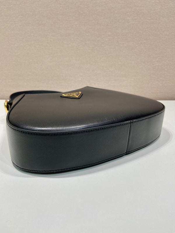 PDA - Luxurious Totes - 141