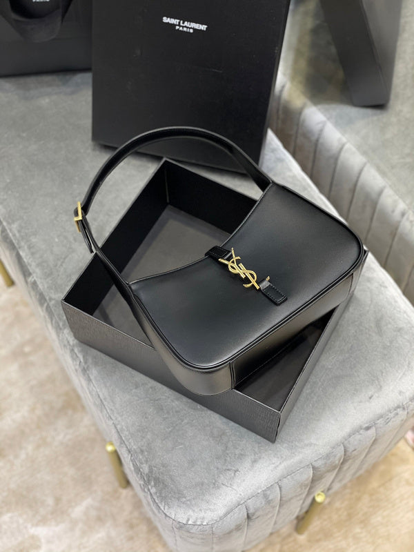 Luxurious Totes - Latest - 8340