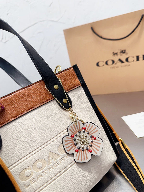 Luxurious Totes - CCH2 Bags - 136