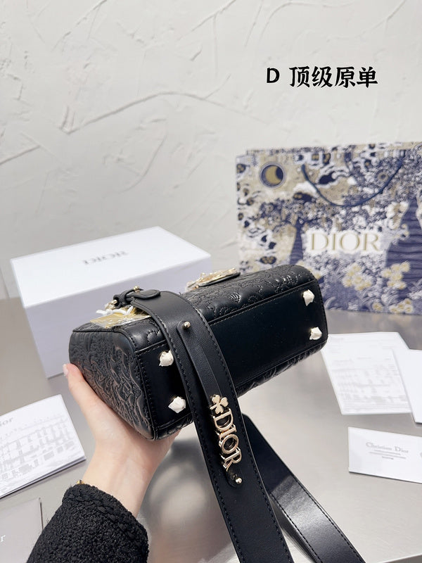 Luxurious Totes - DOR2 Bags - 114