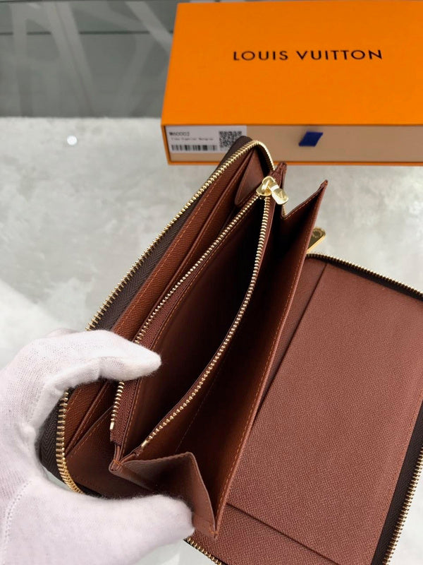 LOV - Luxurious Totes - 2601