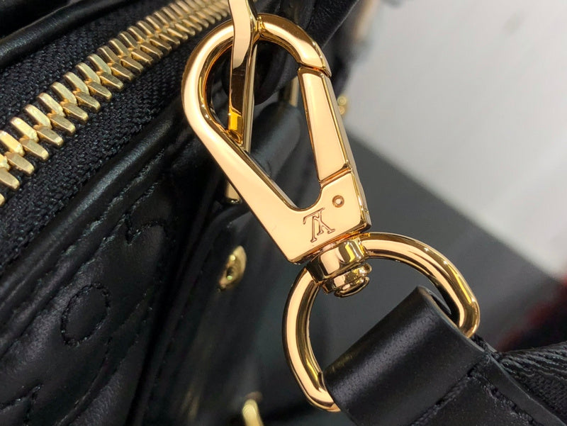 LOV - Luxurious Totes - 1587