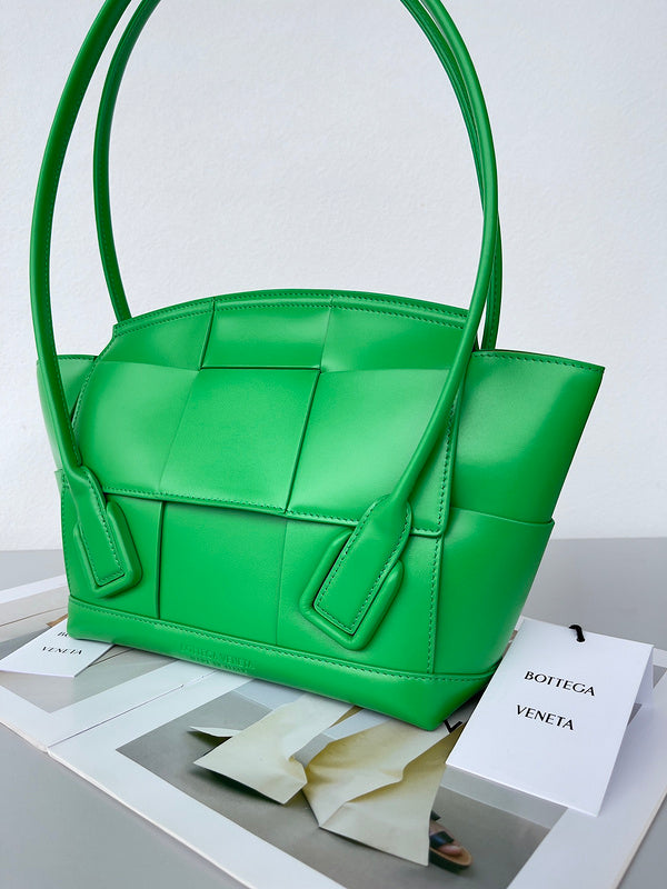 Luxurious Totes - Latest - 6936