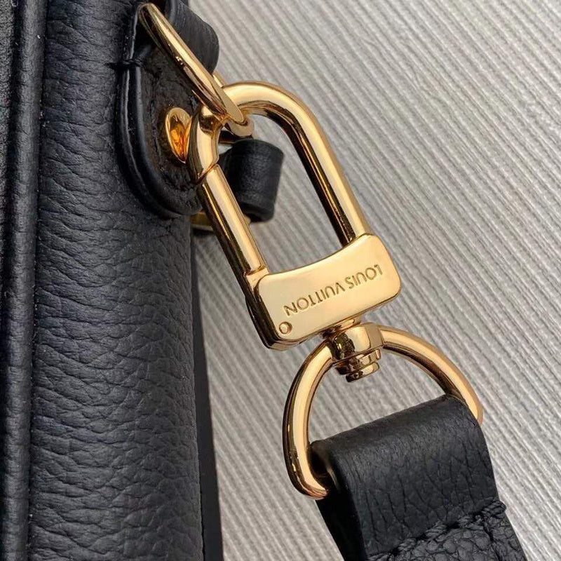 LOV - Luxurious Totes - 2470
