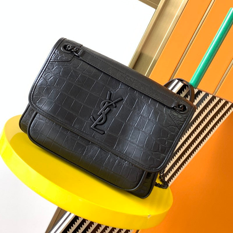 Luxurious Totes - Latest - 8147