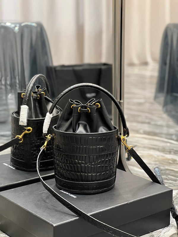 Luxurious Totes - Latest - 8016