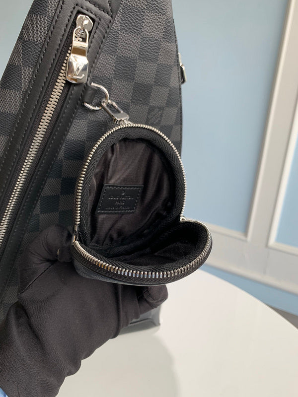 LOV - Luxurious Totes - 030