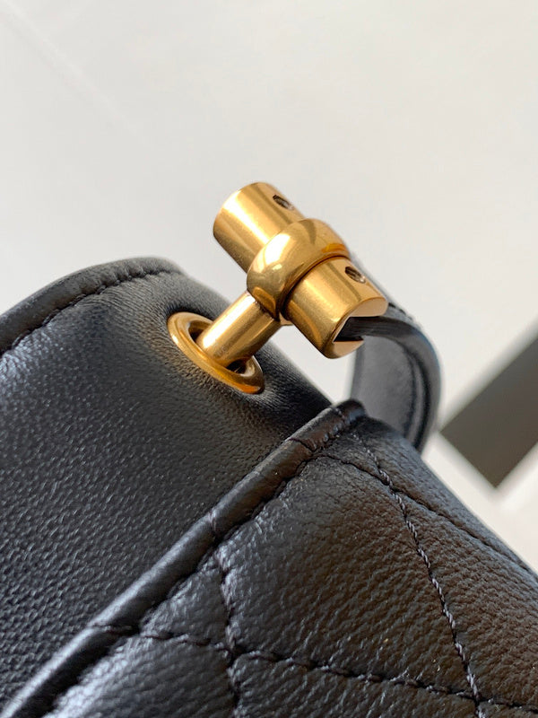 Luxurious Totes - Latest - 8165