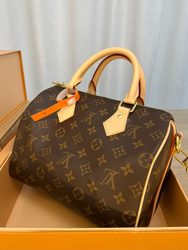 LOV - Luxurious Totes - 1636